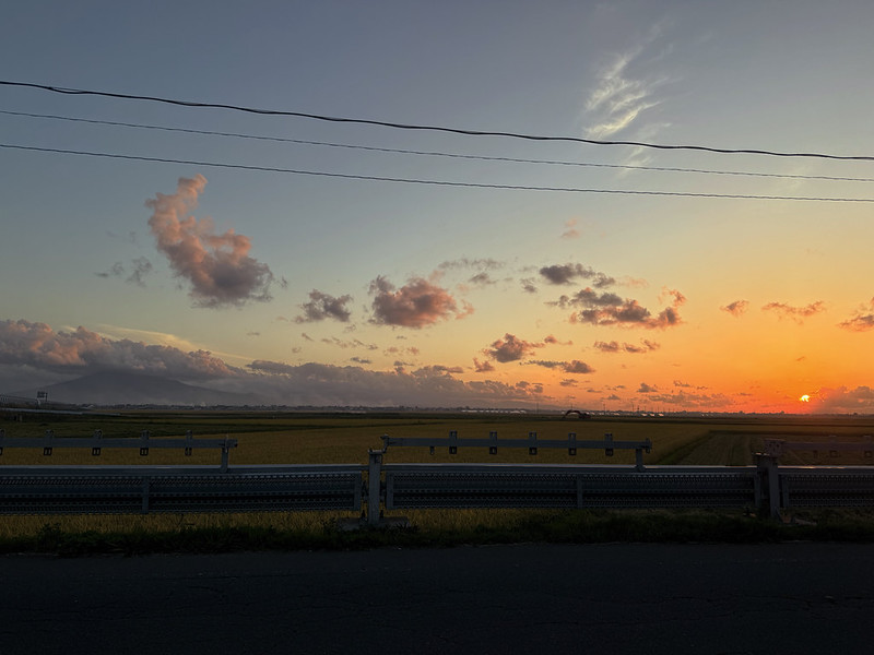 夕日と津軽平野